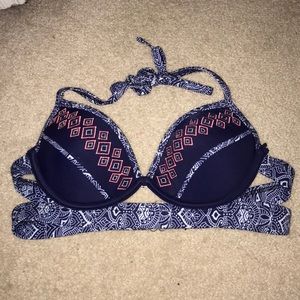 Patterned bikini top